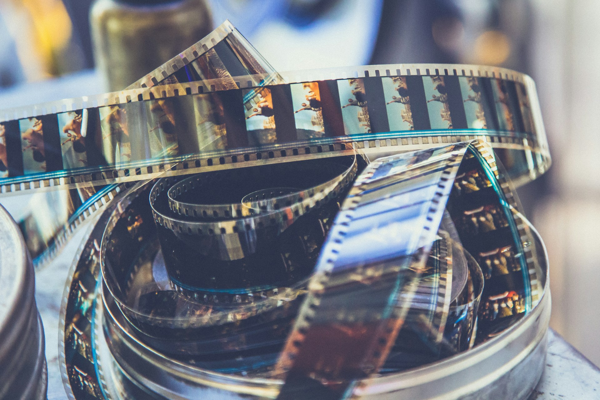 Movies About Flying: The 10 Best Flying Films Ranked