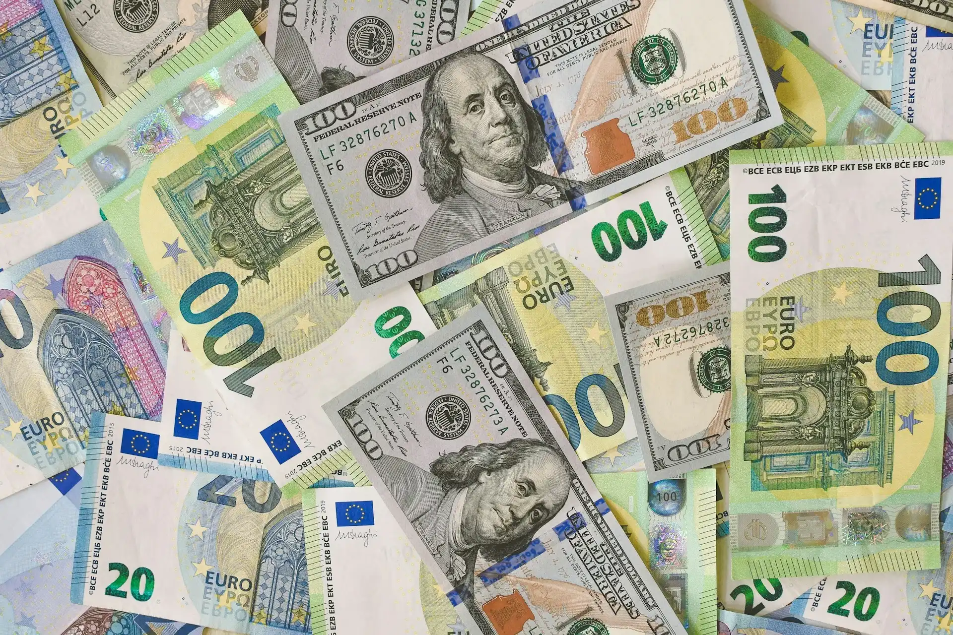 Cheap Currency Deals: Find Today’s Best Exchange Rates with SkyParkSecure