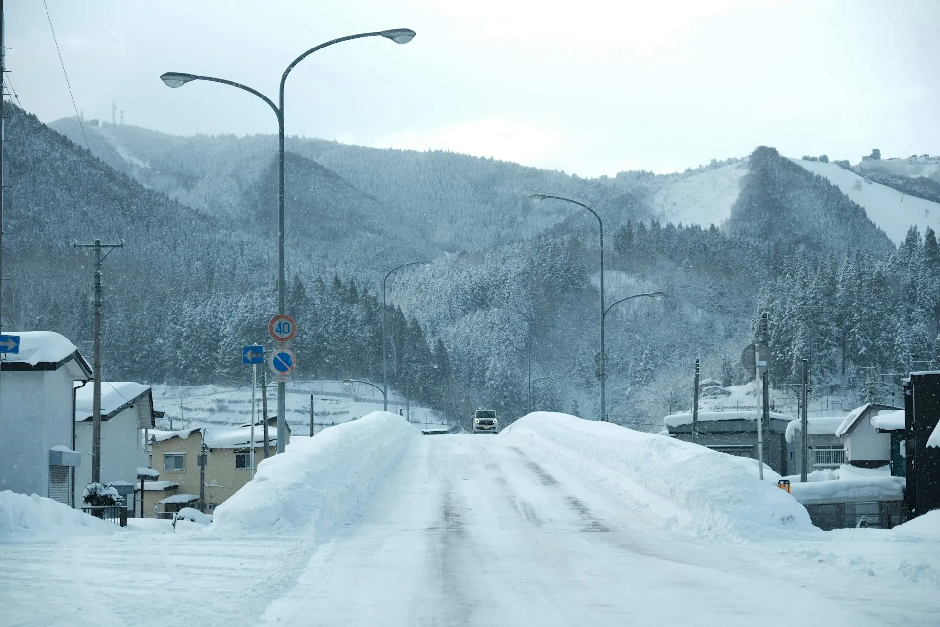 25 Safety Measures You MUST Take When Driving in Winter Weather