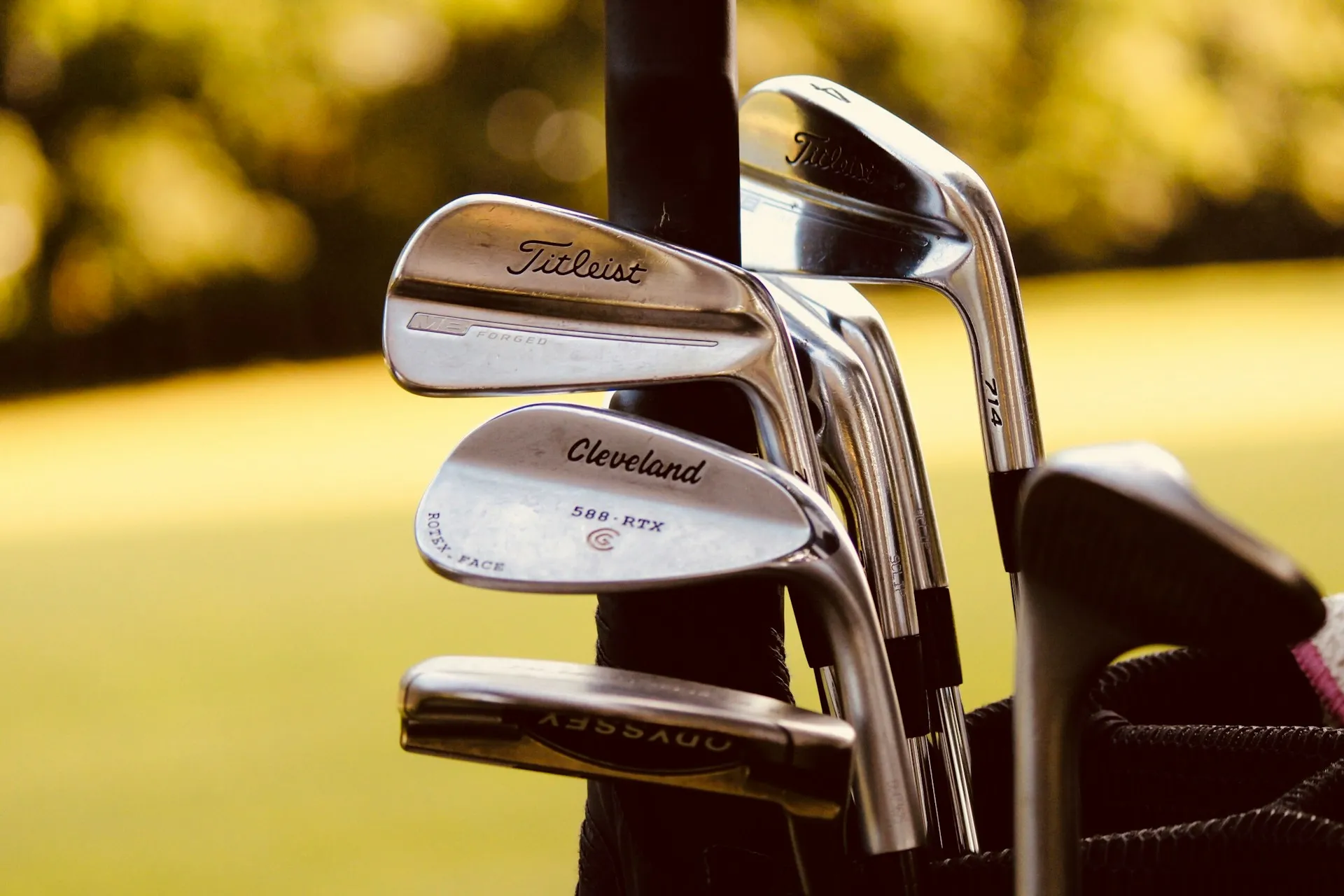 How to Keep Your Golf Clubs Safe While Travelling